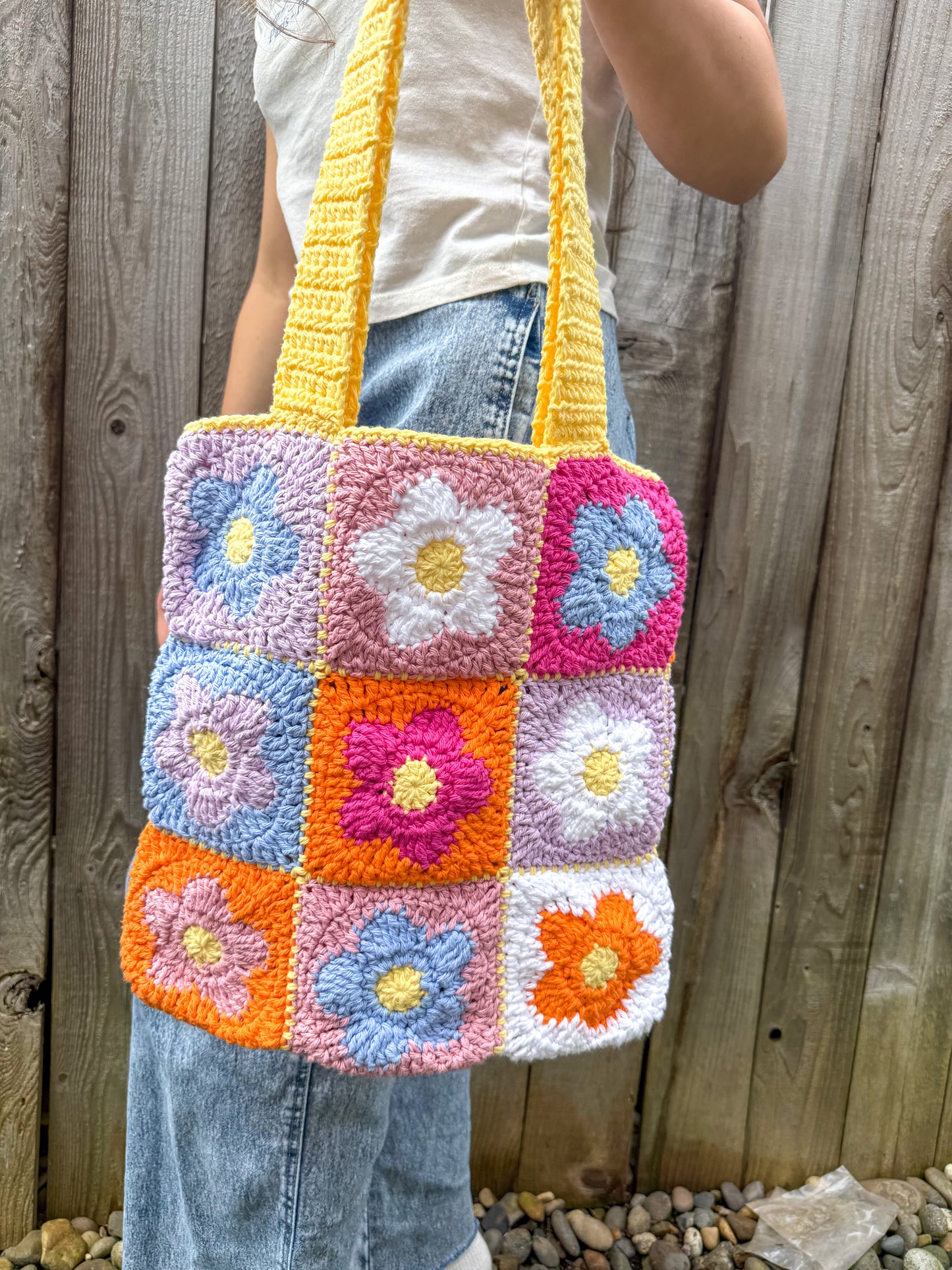 Crochet Daisy Tote Bag
