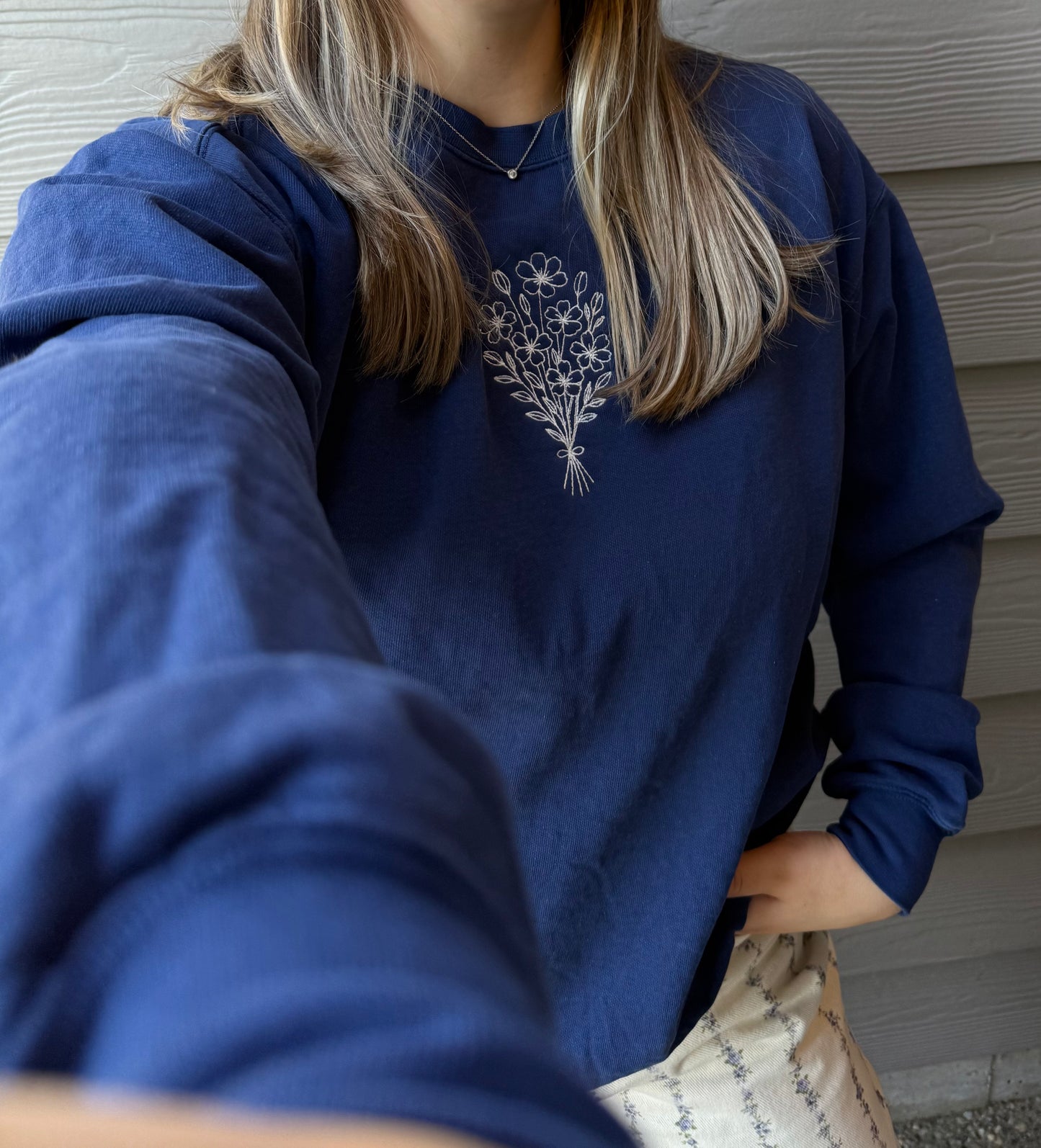Bouquet Bliss Embroidered Crewneck- Navy